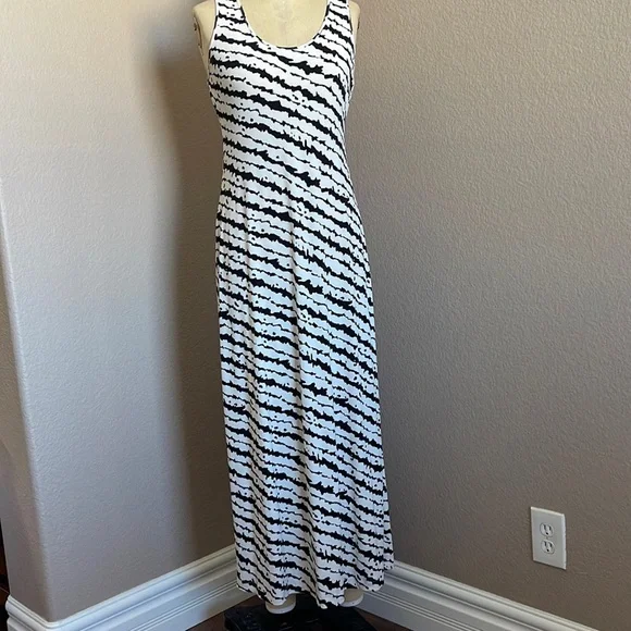 elastic waist maxi dress Luxe Lady Floral Ruffle Detail Back Lace-up Elastic Waist Maxi Dress